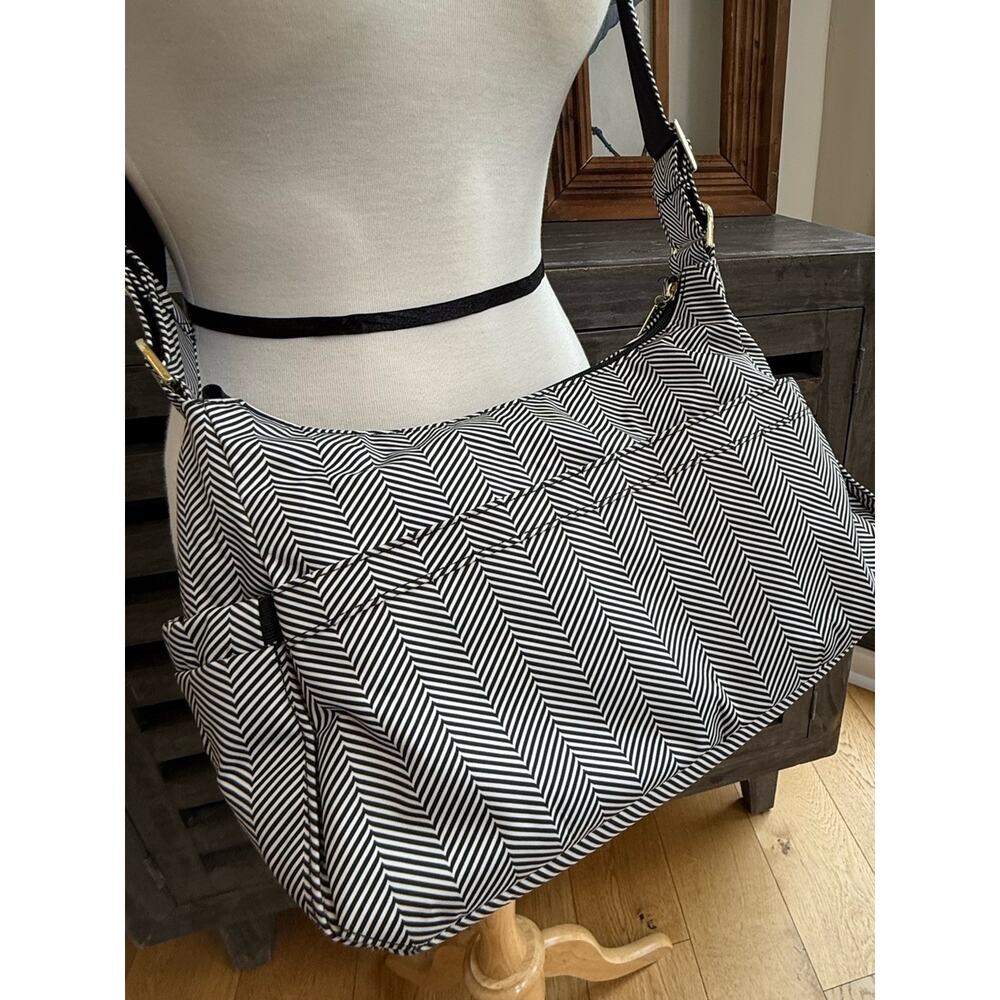 JuJuBe HoboBe Diaper Bag Onyx Black Magic Chevron Crossbody Shoulder Bag NWOT - Picture 7 of 15